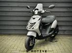 Piaggio zip 4T brom 45km Sp kappen Nardo Grey | Power1 led |, Fietsen en Brommers, Scooters | Piaggio, Benzine, Maximaal 45 km/u