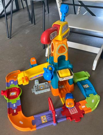 VTech Toet Toet: bouwplaats/hoge kraan + Victor Vrachtwagen beschikbaar voor biedingen