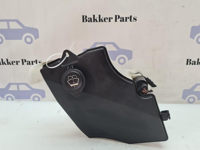 Ruitensproeiertank voor van een BMW X3, Auto-onderdelen, Ruiten en Toebehoren, BMW, Gebruikt, 3 maanden garantie