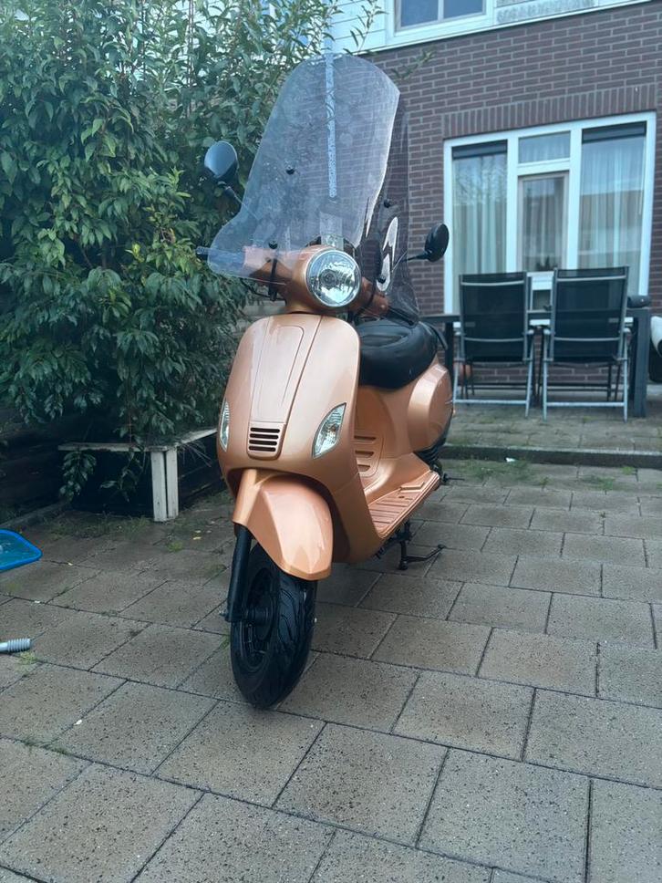La Souris Sourini - 5000KM, Fietsen en Brommers, Scooters | Overige merken, Zo goed als nieuw, Maximaal 45 km/u, Benzine, Ophalen