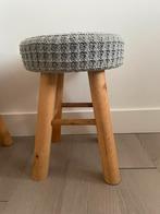 3x houten krukjes Grijs hoogte 43cm zitvlak 34cm, Huis en Inrichting, Ophalen of Verzenden, Zo goed als nieuw, Hout