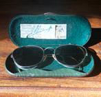 Vintage bril met opzetbril in metalen koker, Ophalen of Verzenden, Gebruikt, Grijs, Bril