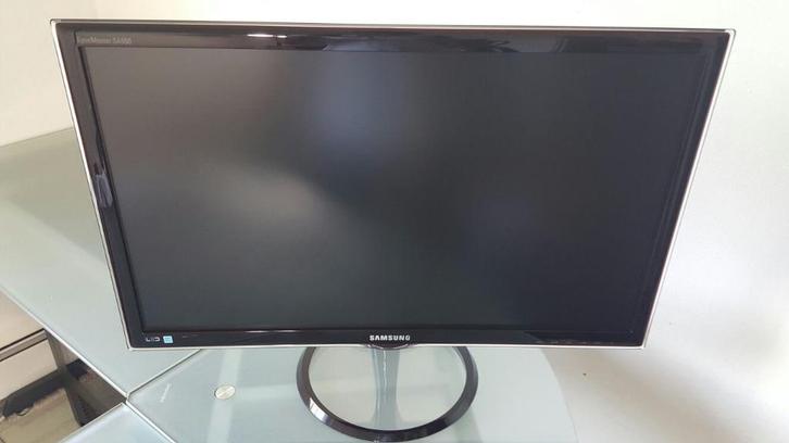 27 Inch Samsung Syncmaster SA550 met Adapter + HDMi, Computers en Software, Monitoren, Gebruikt, 60 Hz of minder, HDMI, VGA, LED
