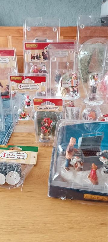 Lemax Partij kerst figurines verlichting bomen kerstdorp  beschikbaar voor biedingen