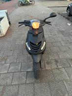 piaggo zip iget, Fietsen en Brommers, Scooters | Piaggio, Ophalen, Zo goed als nieuw, Benzine, Zip
