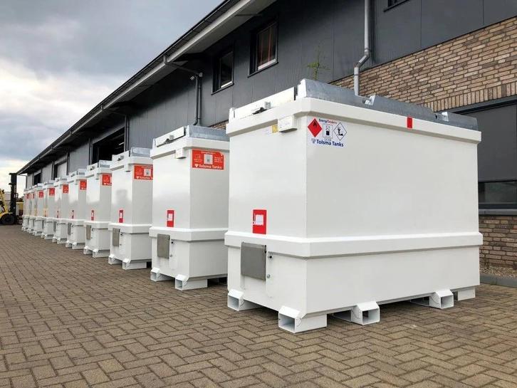 Tolsma Kiwa IBC 3000 liter dieseltank nieuw ! (bj 2024), Zakelijke goederen, Machines en Bouw | Keten en Containers, Ophalen of Verzenden