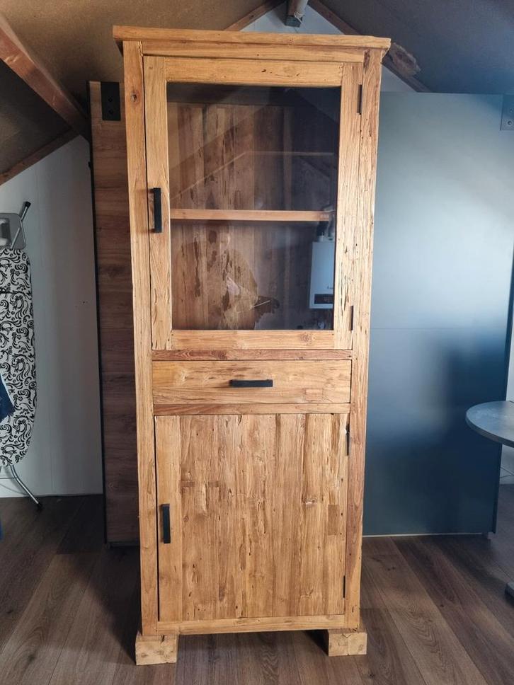 Landelijke kast met verweerde look en glazen deur, Huis en Inrichting, Kasten | Buffetkasten, Zo goed als nieuw, 150 tot 200 cm
