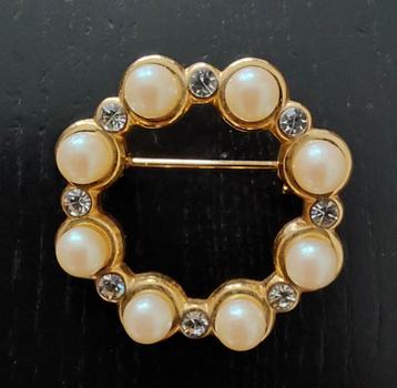 Broche Vintage beschikbaar voor biedingen