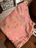 Leuke plaid voor op de bank nieuw met bloemen kleedje, Ophalen of Verzenden, Nieuw