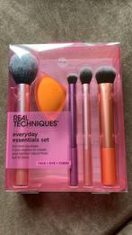 Make up kwasten Real Techniques, Sieraden, Tassen en Uiterlijk, Uiterlijk | Cosmetica en Make-up, Ophalen of Verzenden, Nieuw