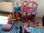 Barbiehuis inklapbaar met auto fiets paarden poppen, Gebruikt, Ophalen of Verzenden