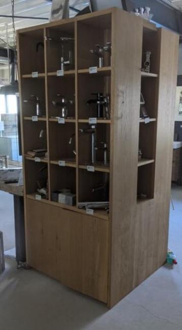 Luxe eiken kast beschikbaar voor biedingen