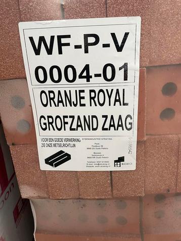 RESTPATRIJ STRATING  METSELSTENEN - Oranje Royal Grofzand  beschikbaar voor biedingen
