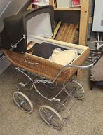 Vintage rieten kinderwagen met stalen onderstel, Kinderen en Baby's, Kinderwagens en Combinaties, Ophalen, Gebruikt, Kinderwagen