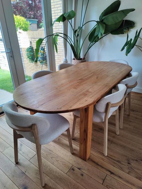 Ovalen houten eettafel, Huis en Inrichting, Tafels | Eettafels, Gebruikt, 100 tot 150 cm, 200 cm of meer, Vijf personen of meer