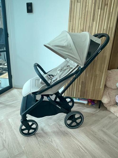 Buggy Easywalker Rockey L, Kinderen en Baby's, Kinderwagens en Combinaties, Zo goed als nieuw, Overige merken, Verstelbare duwstang