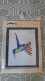 Pako borduurpakket kolibrie, Ophalen of Verzenden, Zo goed als nieuw, Borduurpakket