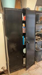 Vintage metalen kast - ijzeren kast, Huis en Inrichting, Kasten | Lockerkasten, Ophalen of Verzenden, Gebruikt, Industrieel
