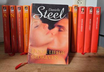 Danielle Steel Boekenserie - 15 stuks beschikbaar voor biedingen