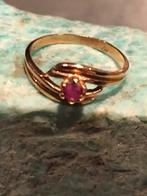 Antieke vergulde ring met Robijn Maat 50, Ophalen of Verzenden, Overige materialen, Ring, Verguld