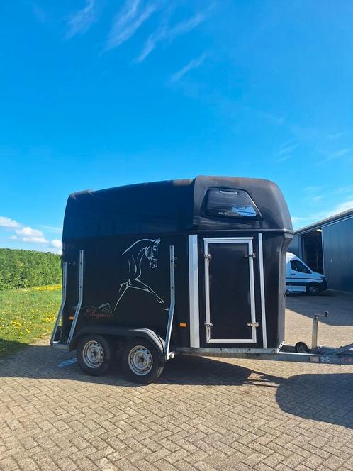 Hotra trailer elegance 1.5, Dieren en Toebehoren, Paarden en Pony's | Trailers en Aanhangwagens, Zo goed als nieuw, Ophalen of Verzenden