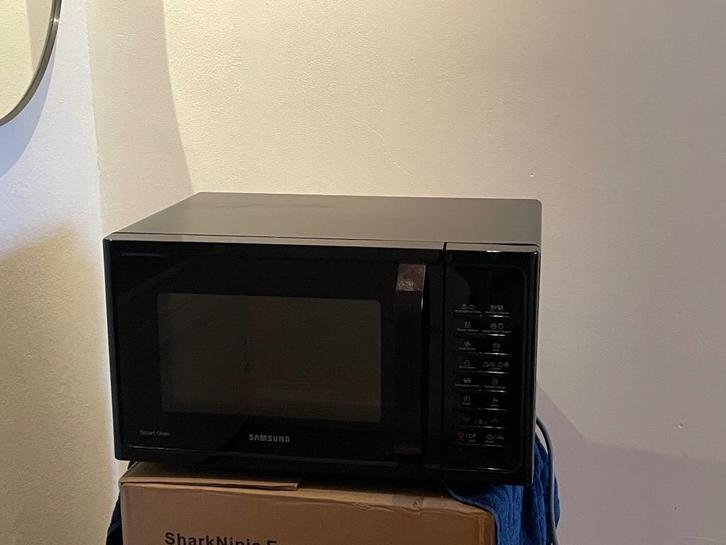 Samsung combi magnetron, Witgoed en Apparatuur, Magnetrons, Zo goed als nieuw, Vrijstaand, Combimagnetron, Minder dan 45 cm, Grill