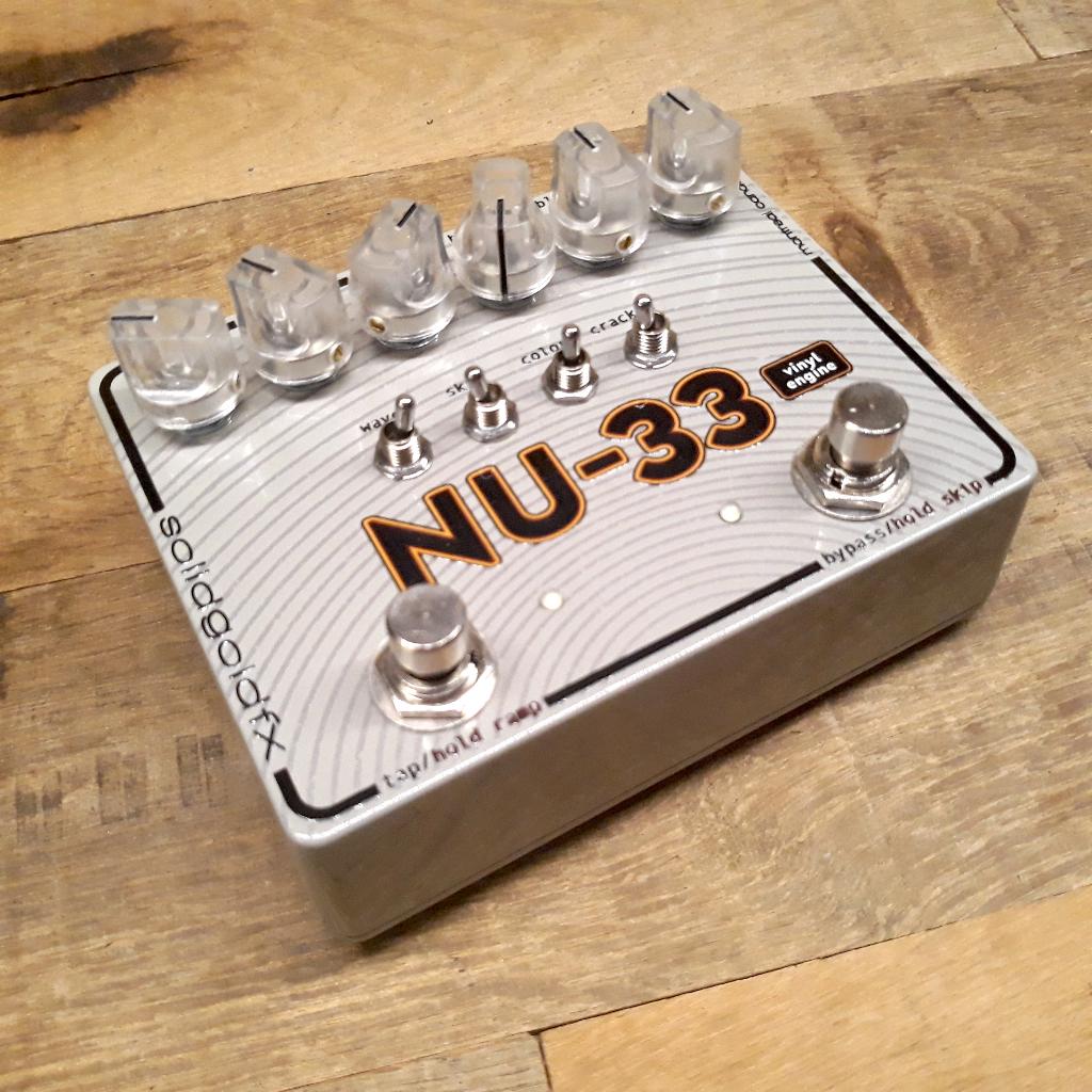 SolidGoldFX NU-33, vinyl engine (lofi) effect pedaal, Ophalen, Zo goed als nieuw, Chorus