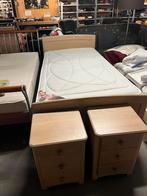 Prachtig seniorenbed, met 2 nachtkastjes, Ophalen, Zo goed als nieuw, Eenpersoons