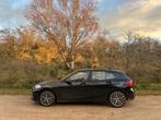 BMW 1-Serie 116i 109pk 2021 Zwart - 99.800 km, Auto's, BMW, 65 €/maand, 1295 kg, Zwart, Handgeschakeld