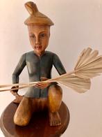 Handgemaakte hardhouten beeld van Aziatische man, Antiek en Kunst, Kunst | Beelden en Houtsnijwerken, Ophalen of Verzenden