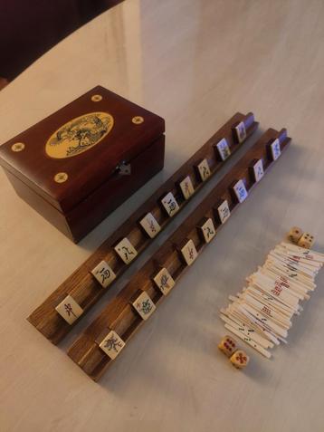 Mahjong spel gemaakt amber en Sandelhout,het duurste hout. beschikbaar voor biedingen