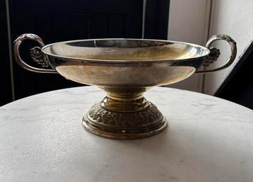 Vintage zilver metalen schaal op voet serveer fruitschaal beschikbaar voor biedingen
