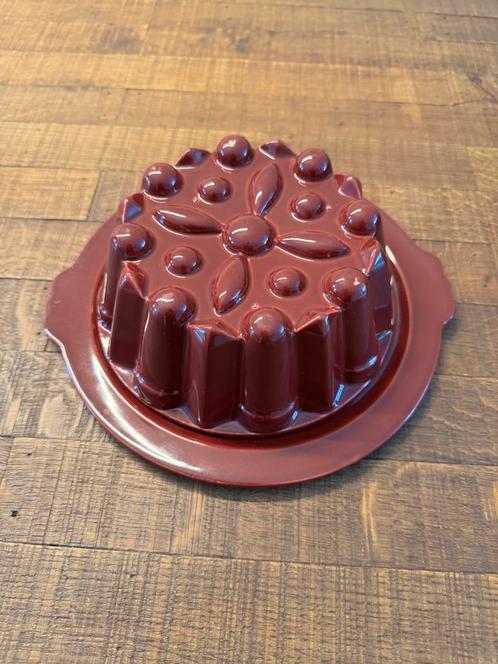 Keramische puddingvorm / bakvorm, , dieprood glazuur, Huis en Inrichting, Keuken | Keukenbenodigdheden, Zo goed als nieuw, Ophalen of Verzenden