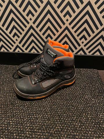 Veiligheidsschoenen grisport maat 42 beschikbaar voor biedingen