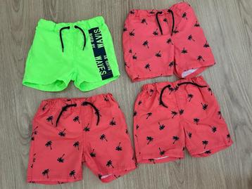 4 Mooie Zwemshorts, Maat 104. €7 per stuk, Zgan! beschikbaar voor biedingen
