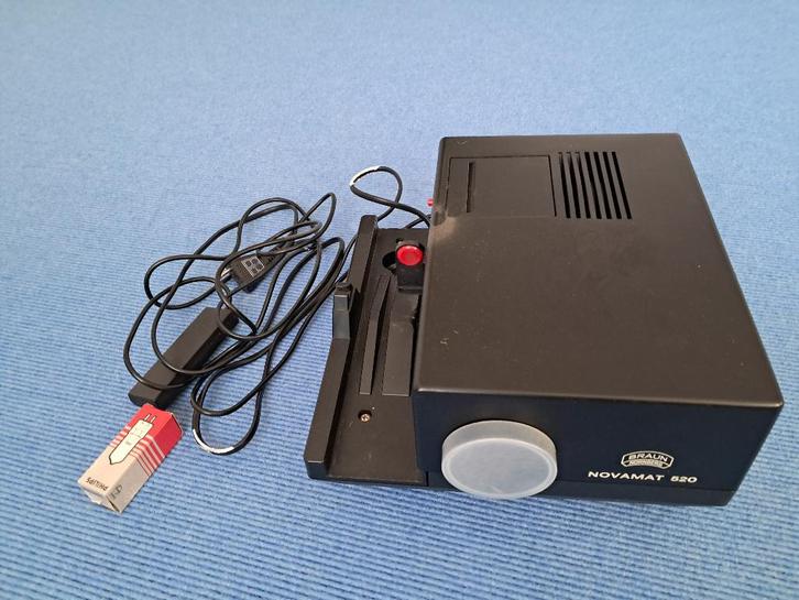 diaprojector Braun, Audio, Tv en Foto, Diaprojectors, Gebruikt, Ophalen