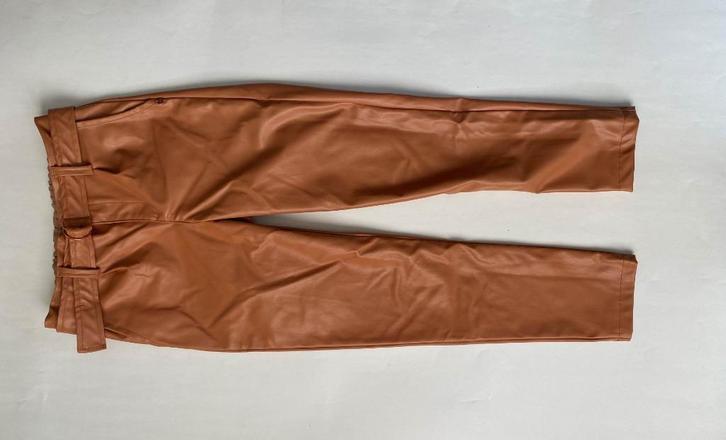 NoBell ‘leren’ broek (140) Verzendkosten zijn voor koper, Kinderen en Baby's, Kinderkleding | Maat 140, Zo goed als nieuw, Meisje