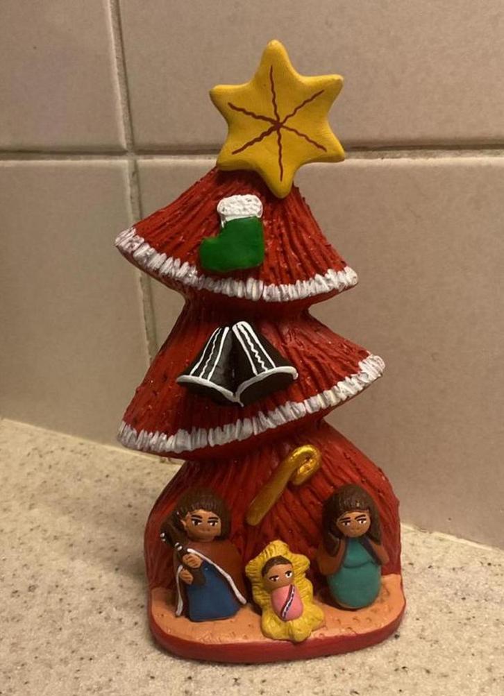 Terracotta kerst boom met beeldjes, Diversen, Kerst, Zo goed als nieuw, Ophalen of Verzenden