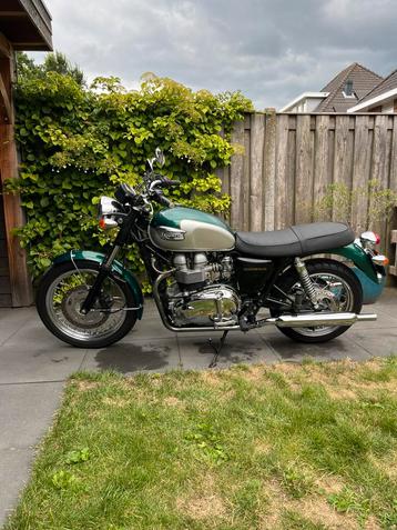 Triumph Bonneville T100 beschikbaar voor biedingen
