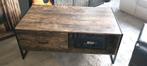 Te koop, in nette staat. salon tafel met ijzeren poten., Huis en Inrichting, Tafels | Salontafels, Ophalen, Gebruikt, 100 tot 150 cm
