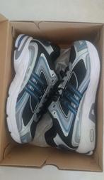 Adidas CL response, Blauw, Ophalen of Verzenden, Adidas, Sneakers of Gympen