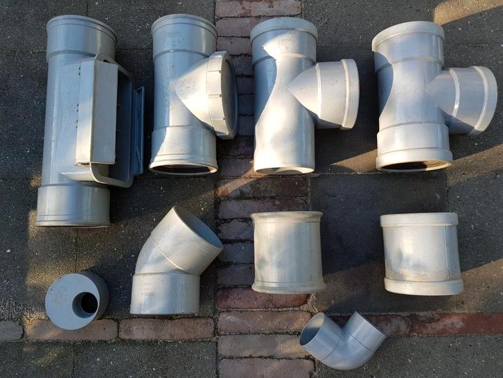 Diverse riolering hulpstukken Dyka / Wavin, Doe-het-zelf en Verbouw, Buizen en Afvoer, Zo goed als nieuw, Afvoer, Pvc, Minder dan 2 meter