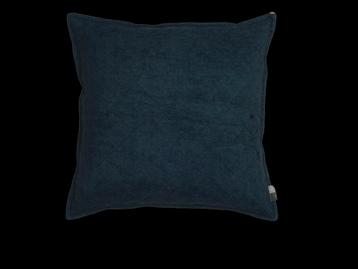 Donkerblauw sierkussen Devote 50x50cm beschikbaar voor biedingen