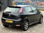 Fiat Punto Evo 0.9 TwinAir Pop AIRCO BOEKJES LICHTMETAAL NAP, Auto's, Voorwielaandrijving, Euro 5, Gebruikt, Zwart