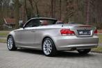 BMW 1-serie Cabrio 118d High Executive AUT | Leder | Navi |, Auto's, BMW, Euro 5, Cabriolet, 4 stoelen, 168 €/maand