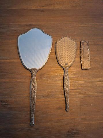 Antieke kaptafelset zilver 3 delig beschikbaar voor biedingen