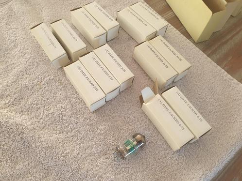 NOS nib JAN  Sylvania 6922 = 6DJ8 = E88CC., Audio, Tv en Foto, Buizenversterkers, Buis of Buizen, Ophalen of Verzenden