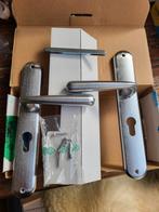 1 set Deurkrukken mat chroom sleutelgat 56mm, Doe-het-zelf en Verbouw, Hang- en Sluitwerk, Ophalen of Verzenden, Zo goed als nieuw