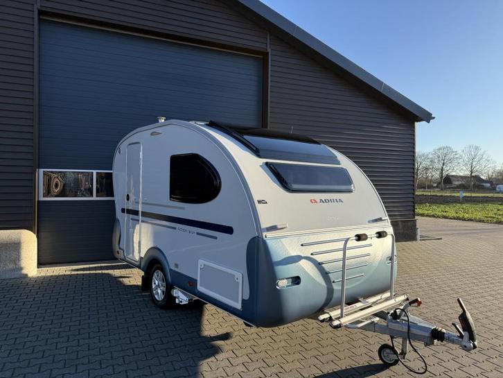 Adria Action 361 LH 2017 | Mover+voortent+fietsendrager, Caravans en Kamperen, Caravans, Bedrijf, tot en met 2, 750 - 1000 kg