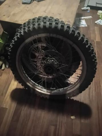 Crossmotor Velgen met Banden beschikbaar voor biedingen